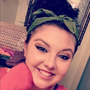 Meet your Posher, Amber